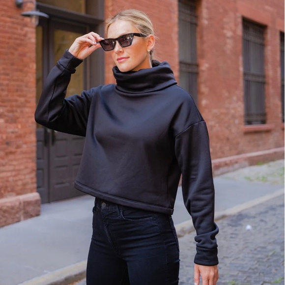 Dudley Stephens Sweaters - NEW Dudley Stephens Clover Crop Jersey Fleece Black Women Size XS NWT